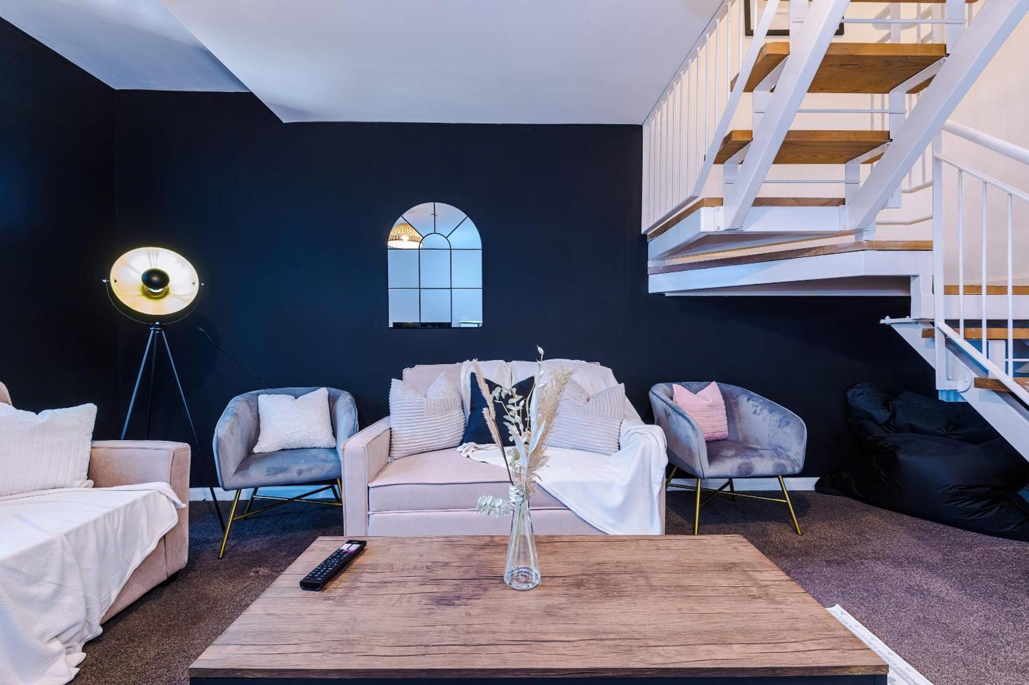 הוילה מנצ'סטר Rest&Recharge At A Spacious Townhouse By The Etihad מראה חיצוני תמונה